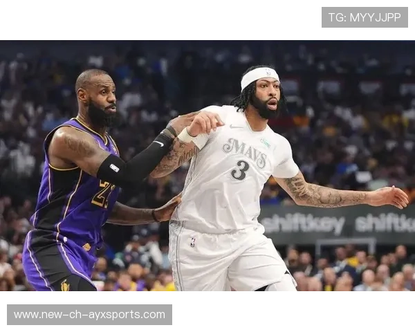 安东尼·戴维斯封盖对手，湖人防守如铁墙